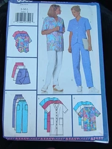 Butterick 5560 Sz 8 - 18 Sewing Pattern Medical Scrubs Nurse Easy FF Uncut - Picture 1 of 4