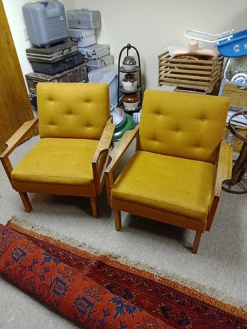 2 Gunlocke MCM Walnut Armchairs Cover
