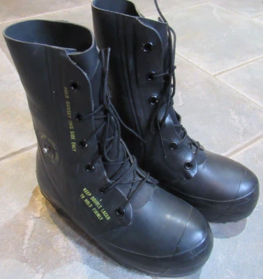 MICKEY MOUSE BOOTS w/ Valve Cold Weather sz 6 Wide black rubber US Army issue VG - Image 1 of 4