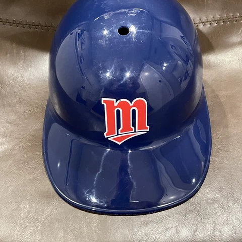 Vintage 1969 Minnesota Twins Plastic Full Size Baseball Helmet. New Old Stock! Cover