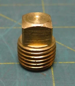 Square Head Plug Solid Brass Pipe Fitting 1/4" Male NPT 5/8" Length - Picture 1 of 4