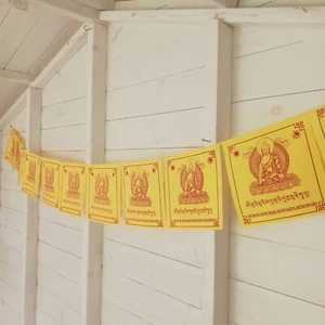 Buddha Shakyamuni Tibetan Prayer Flags | 10 flags 20 x 22 x 200 cm - Picture 1 of 3