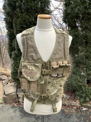 Camo Hunter’s Vest Zip-Up Mesh Lined w/ Cartridge Holders Men’s Sz: Medium? - Image 1 of 4