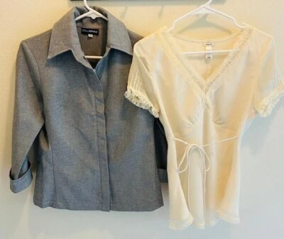 LOTE DE (2) Blusas Mujer (S) AZUL ASFALTO/AZUL MARINO ANTIGUO Foto 1 de 4