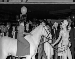 Bianca Jagger & Andy Warhol At Studio 54 Print 11 x 14 - Picture 1 of 3