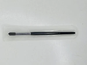 Cepillo para pliegues de ojos Mary Kay NUEVO en bolsa para mangas - Imagen 1 de 4