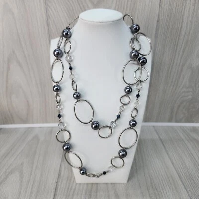 "Collar Lia Sophia 21"" largo tono plata gris imitación perla cuentas cadena ovalada larga" Foto 1 de 4