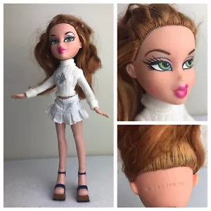 2001 BRATZ MGA VINTAGE Meygan Red Hair GIRL DOLL TOY CLOTHES STYLE IT - Picture 1 of 11