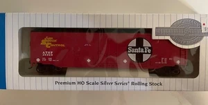 Bachmann 18002 HO Scale 50' Plug Door Boxcar, Santa Fe ATSF 15913 - Old Stock - Picture 1 of 3