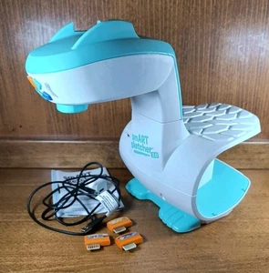 Proyector Smart Sketcher Kids 2.0 con 3 cartuchos, cable de alimentación y caja - Imagen 1 de 4