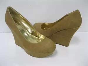 Bamboo Ceasar Camel Ultra Wildleder Keilabsatz Pumps Schuhe 8,5M, gebraucht, in einwandfreiem Zustand - Bild 1 von 6