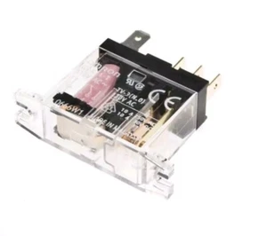 Omron Panel Mount Power Relay, 110V ac Coil, 10A Switching Current, SPDT - Picture 1 of 3