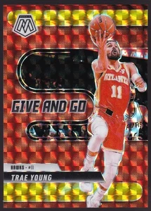 Mosaico Panini Give And Go reactivo amarillo Prizm Trae Young #8 78/99 2024-25 - Imagen 1 de 2