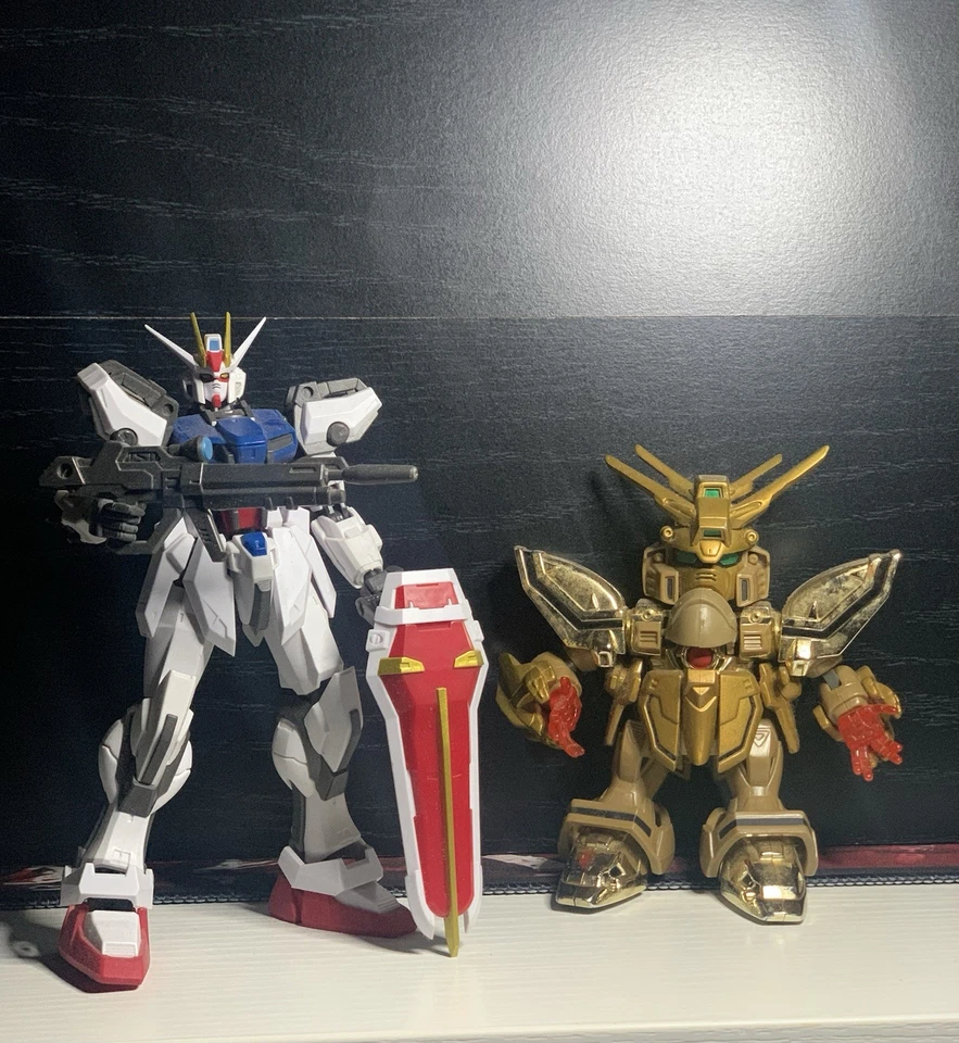 Figuras de Bandai Gundam  Foto 1 de 2