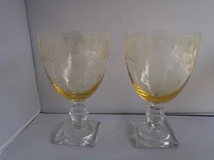 2 copas vintage de flores de guirnalda de vidrio amarillo Fostoria de 6" - Imagen 1 de 8