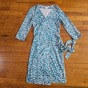 DVF Diane von Furstenberg Damen türkis weiß gemustert Seide Wickelkleid Größe 4 - Bild 1 von 7