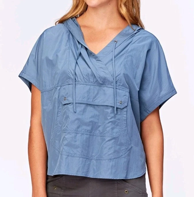 Nuevo con etiquetas Poncho cortavientos XCVI Cepheus Athleisure con capucha cuello en V manga corta Foto 1 de 4