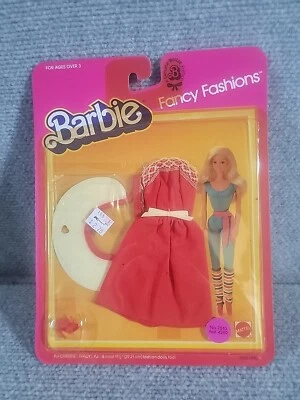 Barbie Elegante Moda Conjunto Mattel 7510 Rojo Encaje Vestido y Zapatos De Colección 1983 Foto 1 de 4