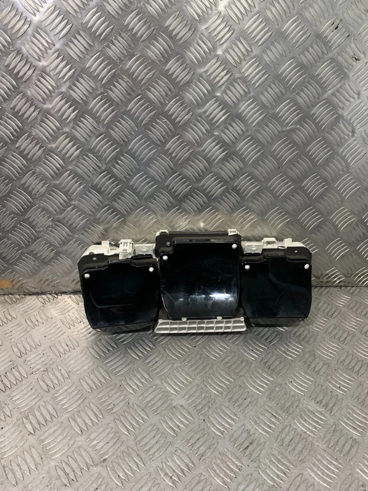 2004 LEXUS GS300 SPEEDOMETER INSTRUMENT CLUSTER #2 - Image 1 of 4