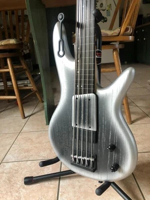 Ibanez Gary Willis Signature 5-String Fretless Bass Guitar Mint w/Ibanez Gig Bag - Image 1 of 4