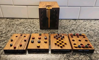 Rompecabezas de madera vintage de juegos universitarios palacio 4 juegos de clavijas de madera 1995 B3 Foto 1 de 4