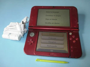 Nintendo New 3DS XL Rot System mit Ladegerät US Version Sehr Getragen GRATIS Versand! - Bild 1 von 9