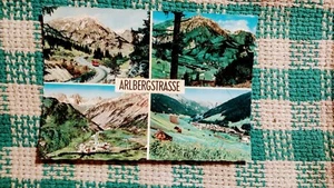 SCHÖNE POSTKARTE ARLEBERSTRASSE IM WESTLICHSTEN ÖSTERREICHS (SKIGEBIETE). - Bild 1 von 11