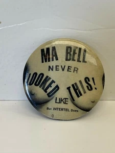 Pin de computadora Intertel XXX Satire Tech Media NSFW de colección botín de pecho Ma Bell - Imagen 1 de 3