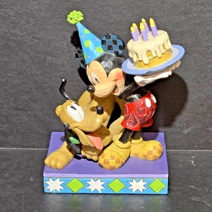 Disney Tradizioni Jim Shore Plutone e Topolino Buon Compleanno Pal 6007058 - Foto 1 di 8