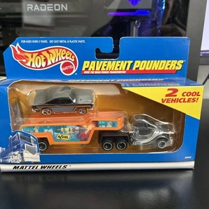 Hot Wheels PAVEMENT POUNDER Truck Trailer & Scorchin' Scooter *MIB* #89309 - Picture 1 of 2