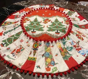 Christmas Table Topper 40" Vintage 1940's Border Fabrics & 1950's Tablecloth Fab - Picture 1 of 8