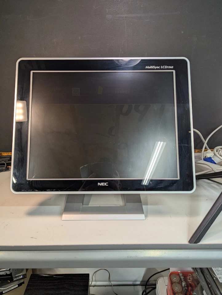 NEC MultiSync LCD1565 Computer Monitor 15" with Stand VTG Silver - Image 1 of 4