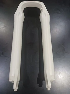 FOX 32 LOWER 26 INCH 9QR WHITE IS BRAKE MOUNT (803-00-251) - Picture 1 of 1