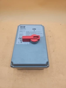 Hubbell HBLDS6AC Circuit-Lock Disconnect Switch 600V 3 Pole 60 Amp. HBLDS60100RS - Picture 1 of 7