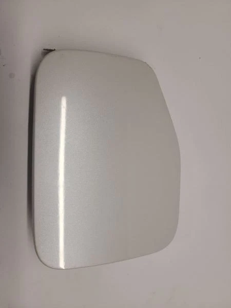 Puerta de llenado de combustible blanca Subaru Forester 2009-2013  Foto 1 de 4