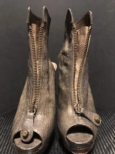 STUART WEITZMAN Shimmering Bronze Peep Toe High Heel Open Toe Open Heel 6-1/2 M - Picture 1 of 12