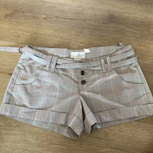 Guess Women’s Plaid Shorts Button Fly Belted Cuffed Classy Preppy 90s Y2k 30 - Picture 1 of 8