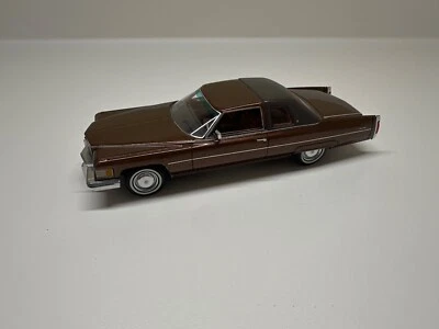 Cadillac Coupe de Ville 1976 2 puertas marrón Met 1:43 Neo RARO Foto 1 de 4