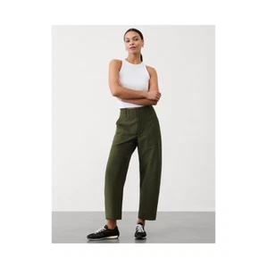 Athleta Skyline High Rise Barrel Leg Pant - Free Shipping - Picture 1 of 11