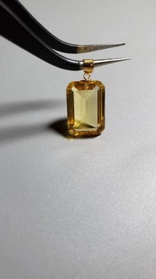 COLGANTE DE PIEDRAS PRECIOSAS DE CITRINO 5,74 QUILATES (ESTIMADO) EN ORO AMARILLO DE 18 QUILATES 10X14 MM Foto 1 de 4