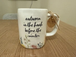 Neu Rae Dunn AUTUMN IS THE HUSH BEFORE THE WINTER Herbst Tasse, Neu - Bild 1 von 6