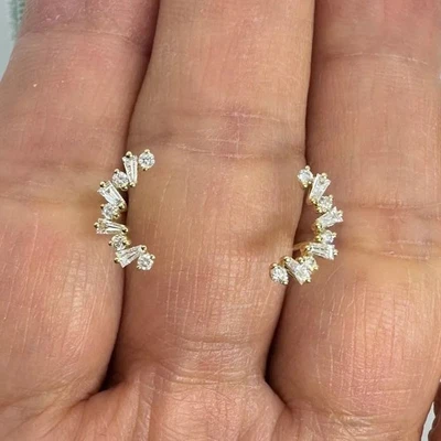 Baguette & Round Lab 钻石登山者耳环 14K 镀黄金 — 第 1/4 张图片