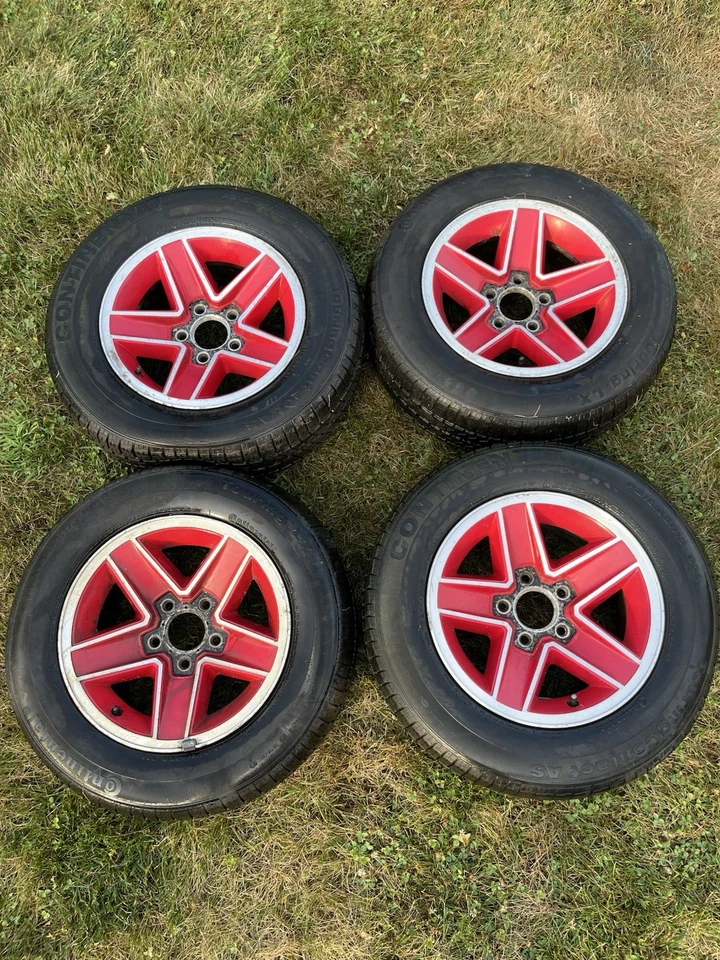 Juego de 4 ruedas rojas Camaro Z28 82-92 15x7 Foto 1 de 4