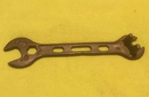 Vintage ~ Wrench ~ International Harvester ~ ZA810 ~ Metal/  Iron - Picture 1 of 11