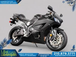 2020 Honda CBR - Picture 1 of 12