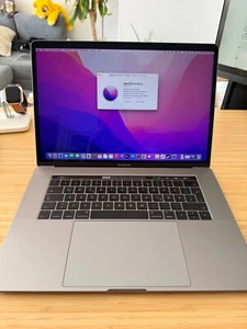 Apple MacBook Pro 15“ | 1TB SSD | i7 2,9 GHz | 16GB RAM | Touch Bar | Space Grau - Bild 1 von 9