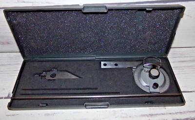 360 UNIVERSAL BEVEL DIAL PROTRACTOR w/ MAGNIFIER IN CASE - Image 1 of 3