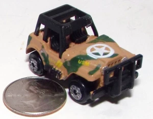 Small Micro Machine US Army Jeep with Roll Bars in Desert Camo w/Black Roll Bars - Picture 1 of 4