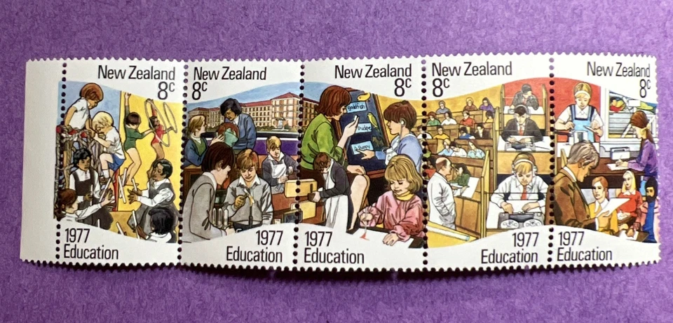Новая Зеландия 1977 - как новая без наклеек и следов Scott 625a. Закон об образовании столетие. Полоса из 5. - Изображение 1 из 1