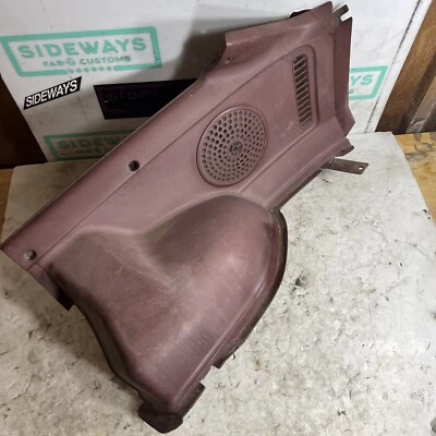 81-85 Mazda RX7 Borgoña Cuarto Trasero Derecho Interior Plástico Borde FB Foto 1 de 4